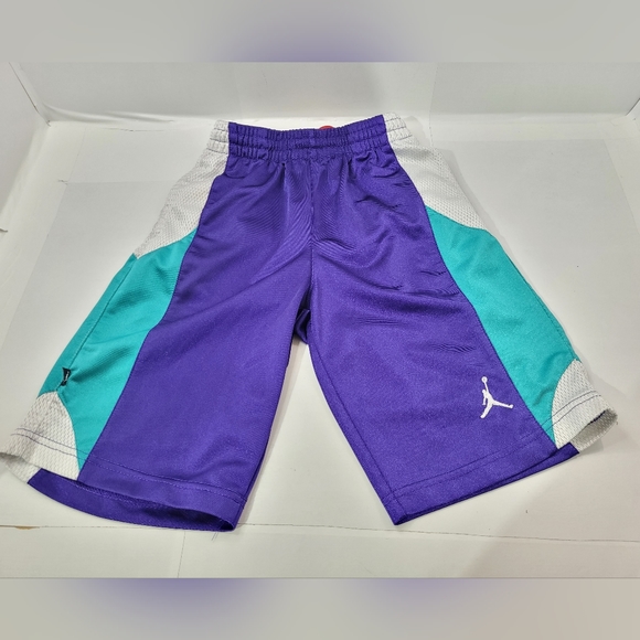 NIKE AIR JORDAN YOUTH BASKETBALL SHORTS GRAPE RETRO 5 SIZE S(8-10YRS) - Picture 9 of 11